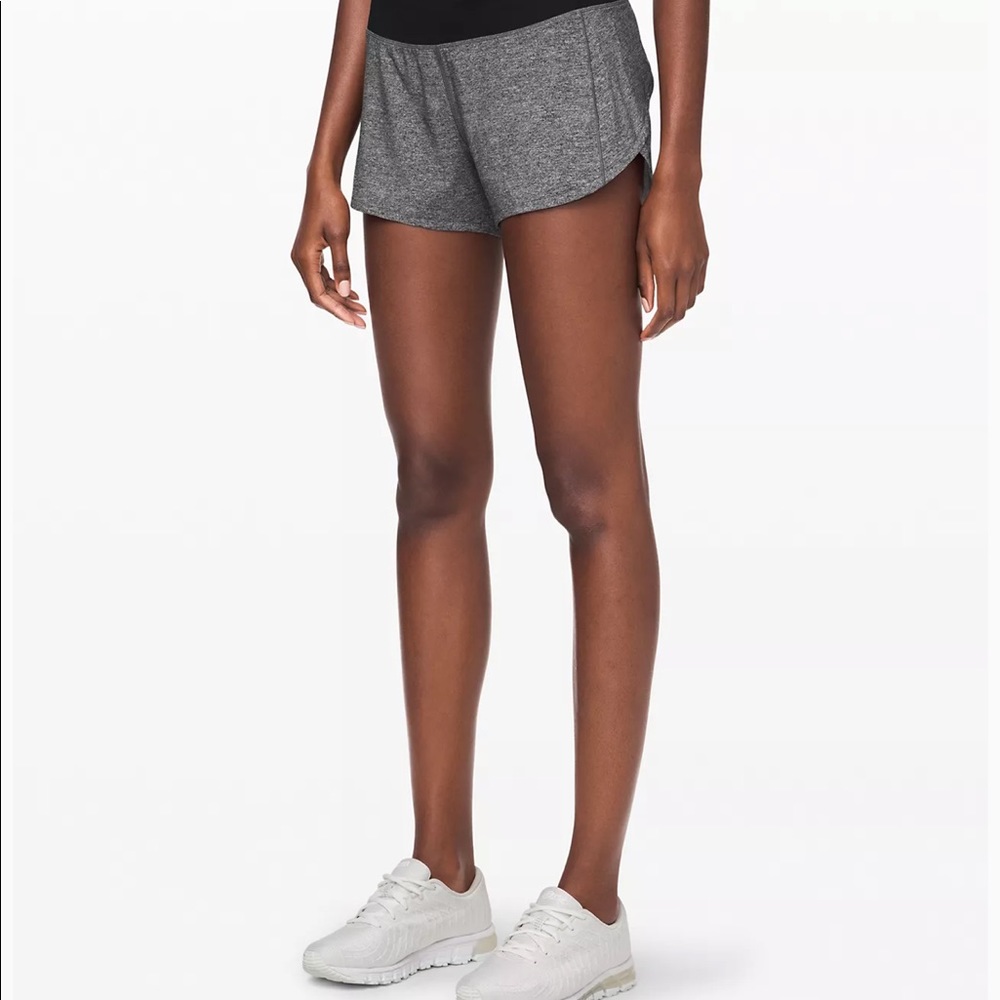 Lululemon Speed Up Mid-Rise Lined Short 4"